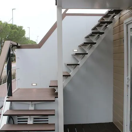 Stella Blue Floating House * بورتوروز